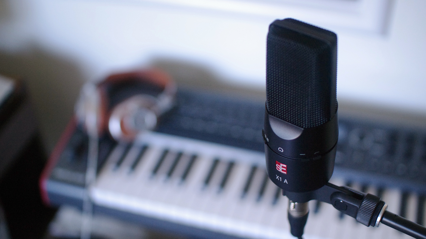 sE Electronics X1A Studio Condenser Microphone
