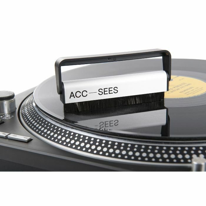 Acc-Sees Carbon Fibre Vinyl Record Cleaning Brush