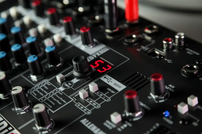 Mesa de som Allen &amp; Heath ZEDi 10FX (com USB)
