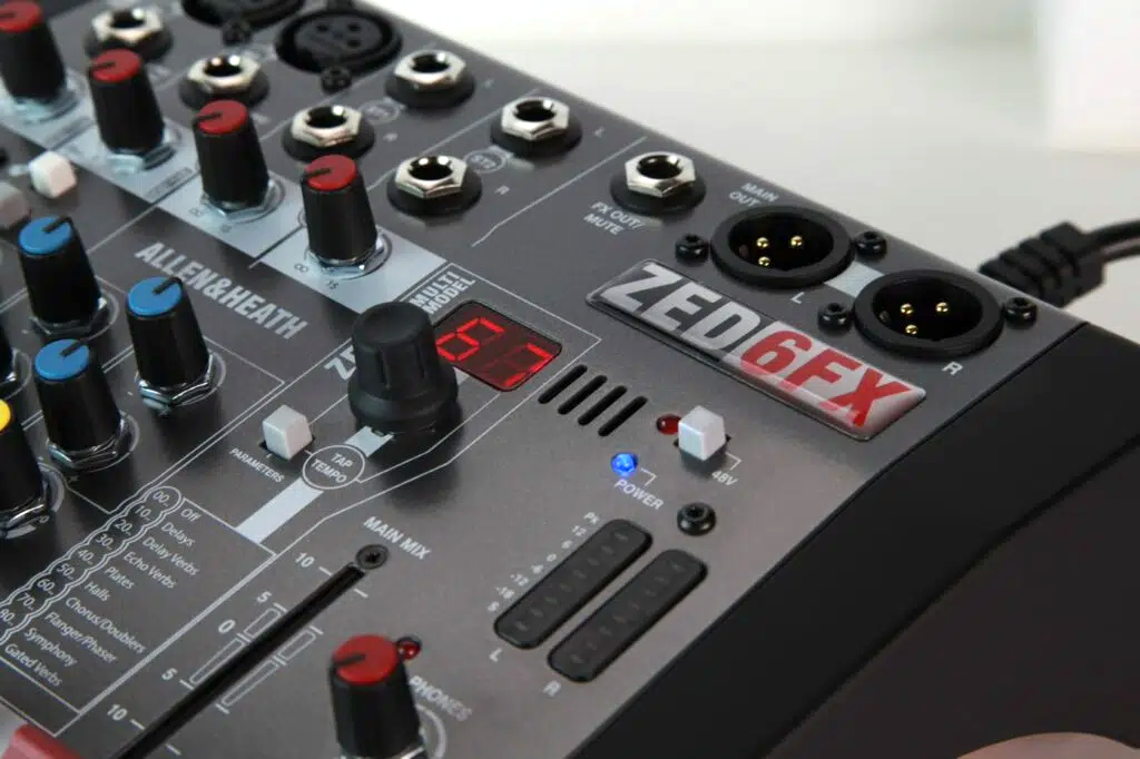 Allen & Heath ZED6 – 6 Channel Analog Mixer with FX